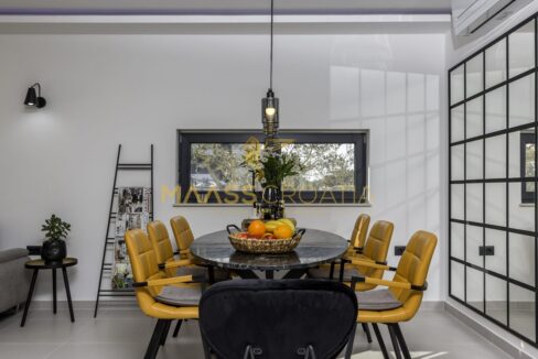 villa-m-premantura-living-room4