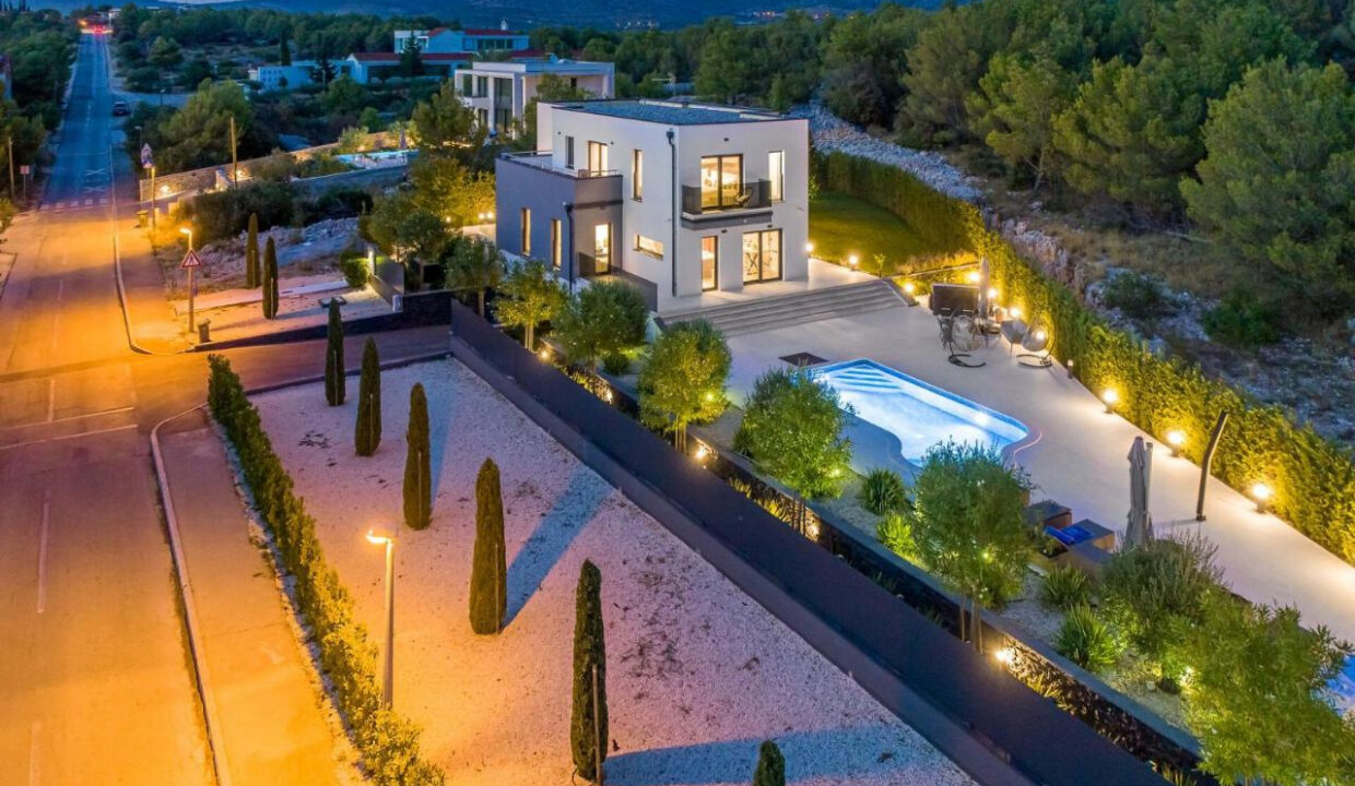 Neues Haus in der Nähe von Šibenik