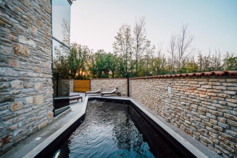 Neue moderne Villa aus Stein in der Region Zadar