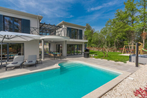 Exklusive Villa Pore?