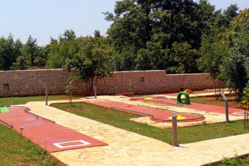 Schönes Einfamilienhaus in der Vorstadt von Pula