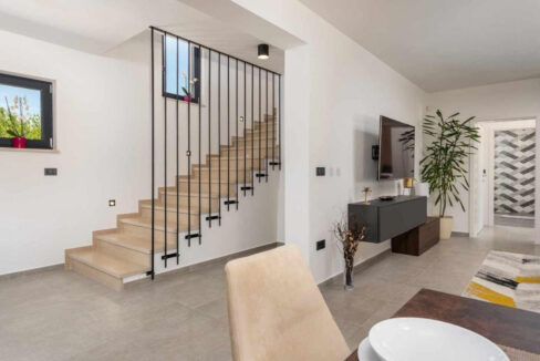 Moderne Villa mit Extra-Grundstück - Tinjan, Region Istrien