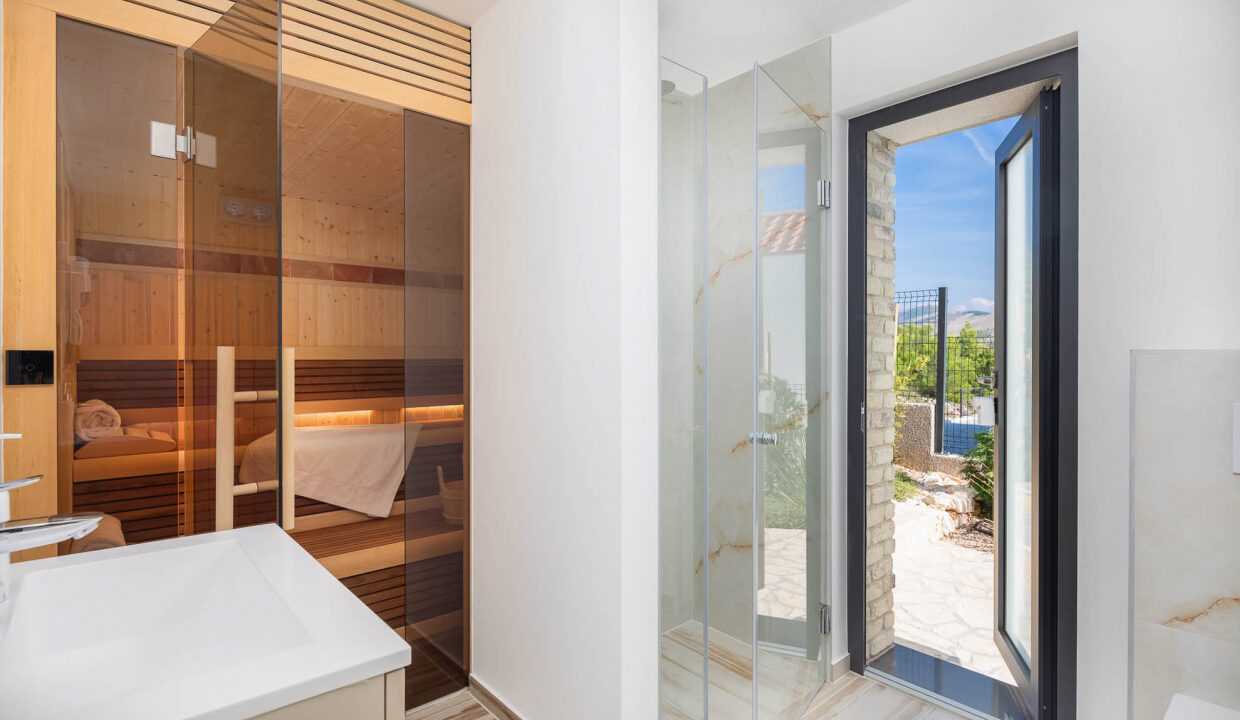 Neue moderne Villa mit Meerblick in der Nähe von Šibenik