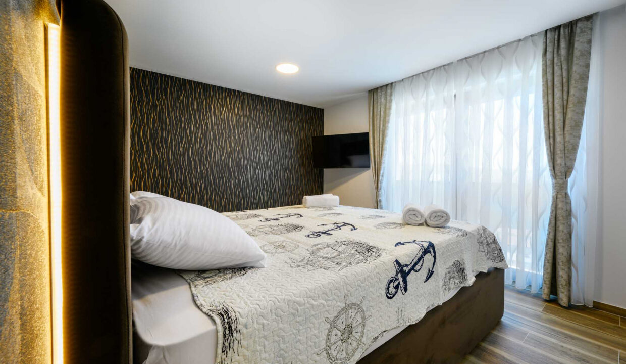 Neue moderne Villa mit Meerblick in der Nähe von Šibenik