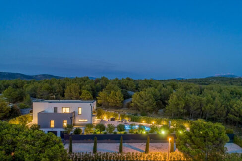 Neues Haus in der Nähe von Šibenik