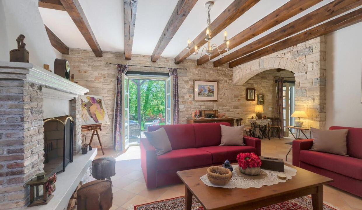 Wunderschönes Steinhaus bei Tinjan