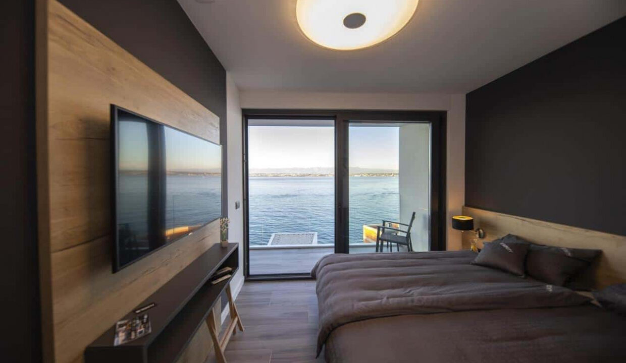 Neue Villa mit Meerblick auf Ugljan