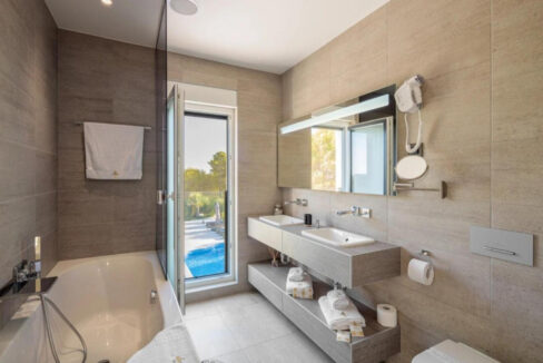 Neues Haus in der Nähe von Šibenik