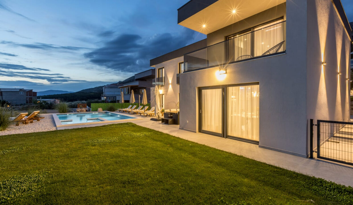 Neues Meerblick-Ferienhaus Podstrana