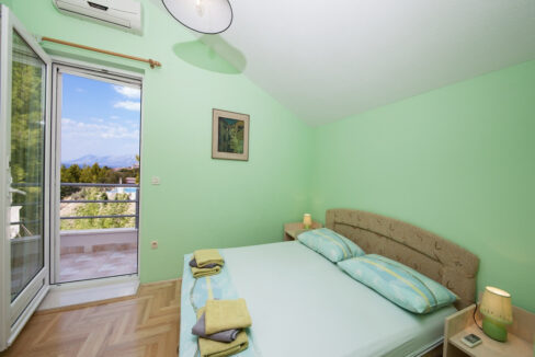 Haus mit Garten und Meerblick in Makarska