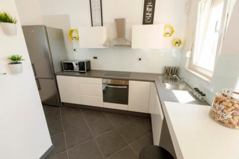 Haus mit Meerblick in Kastel Sucurac