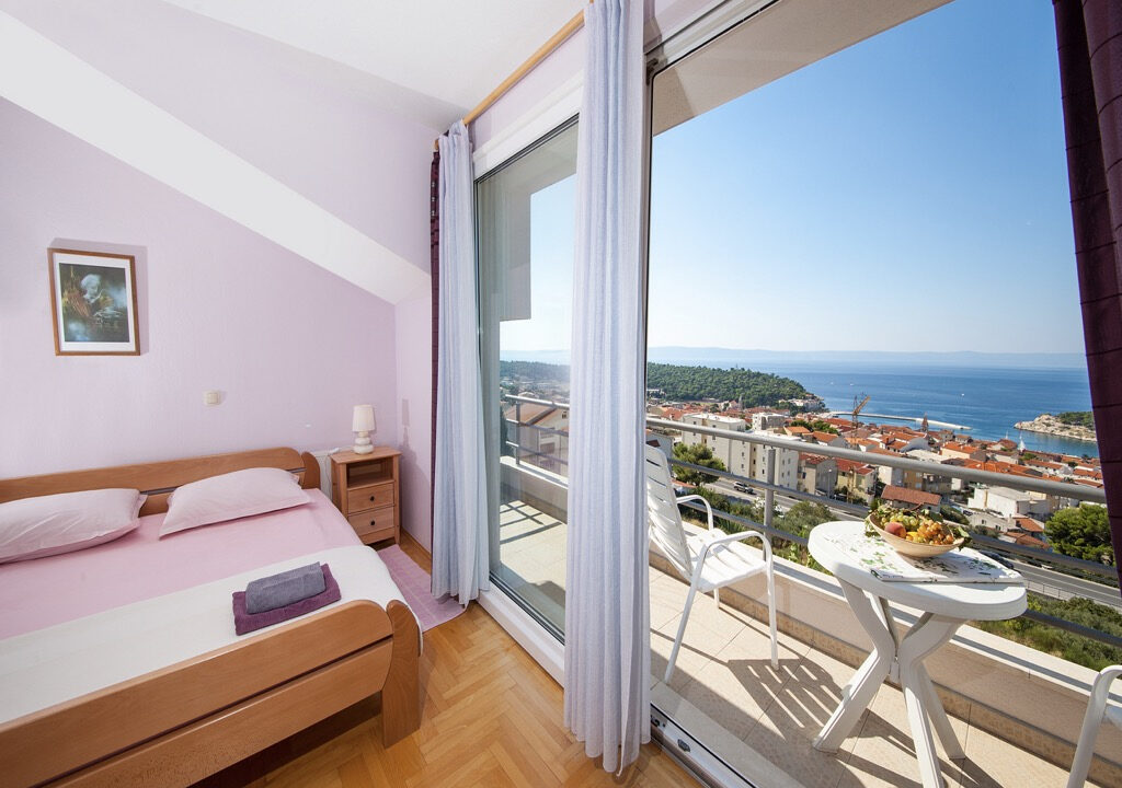 Haus mit Garten und Meerblick in Makarska