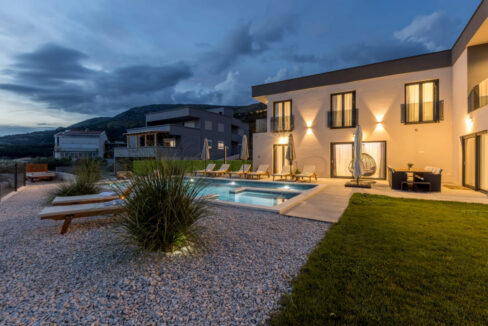 Neues Meerblick-Ferienhaus Podstrana