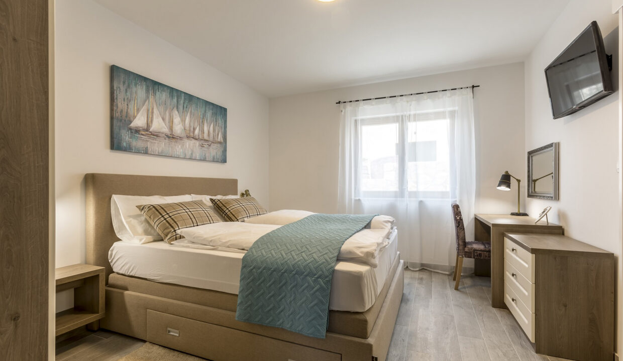 Steinhaus mit Meerblick in Omis