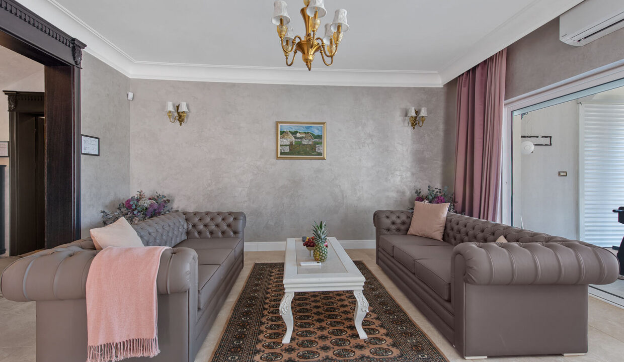 Exklusive Villa direkt am Meer in Vodice