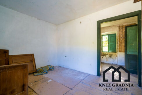 Erstaunliche handgefertigte Steinvilla auf der Insel Sipan