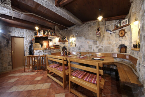 Haus mit Garten und Meerblick in Makarska