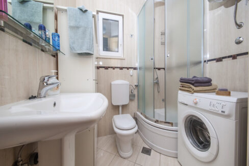 Haus mit Garten und Meerblick in Makarska