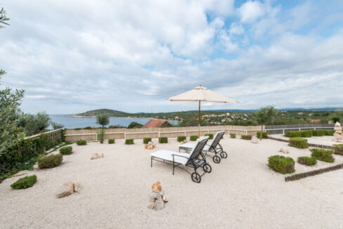 Steinvilla im Kolonialstil - Drvenik Mali, Split