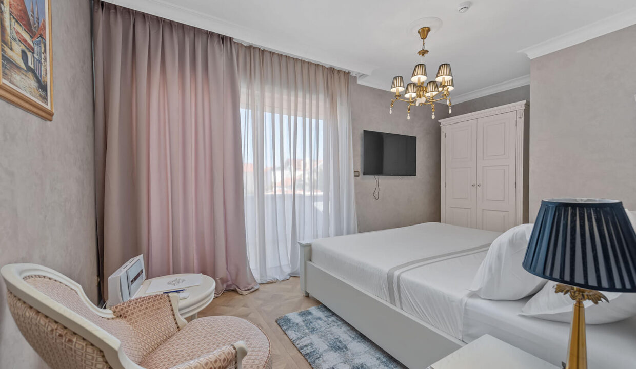 Exklusive Villa direkt am Meer in Vodice