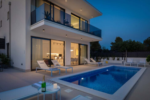 Exklusive Villa mit Meerblick Okrug Gornji