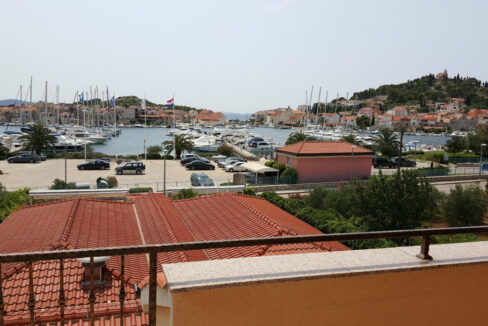 Grundstücke am Meer Tribunj