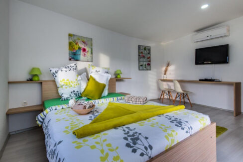 Haus am Wasser in Sibenik