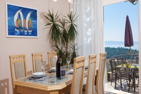 Haus mit Garten und Meerblick in Makarska