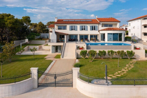 Luxuriöse moderne Villa mit Aussicht - Sibenik