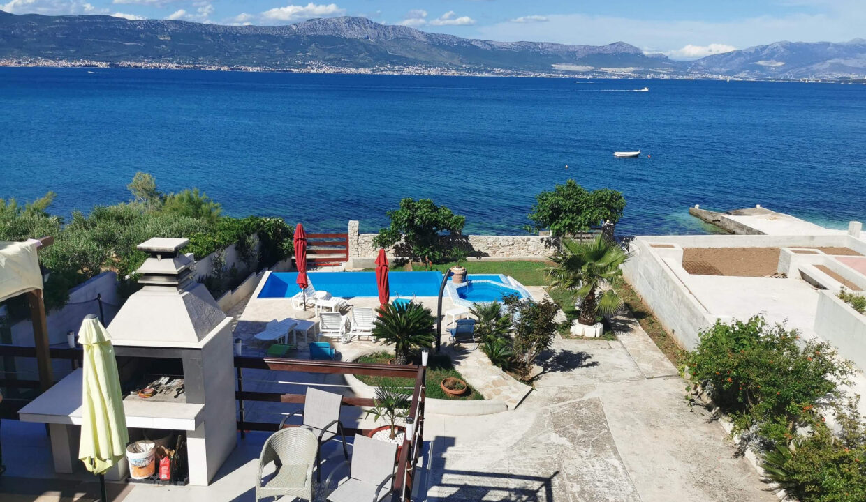 Doppelhaushälfte direkt am Meer ?iovo