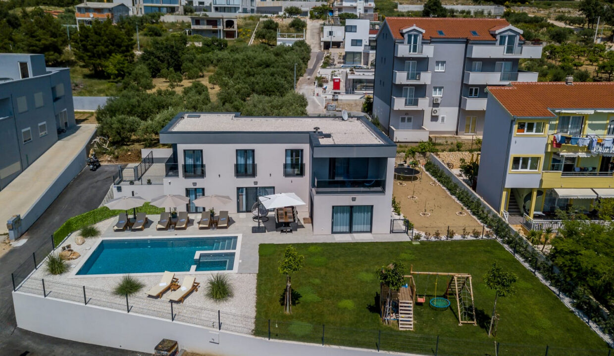 Neues Meerblick-Ferienhaus Podstrana