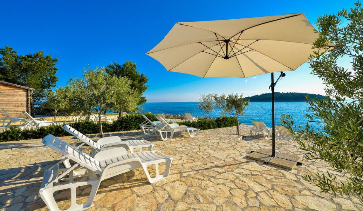 Atemberaubende Doppelhaushälfte Rogoznica