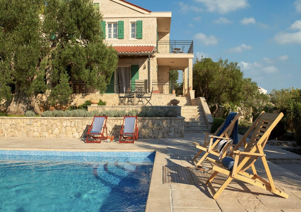 Exquisite Villa aus Stein - Die Insel Pag