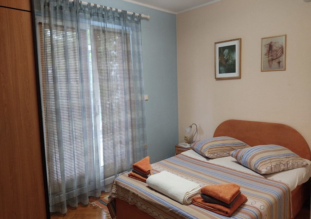 Haus mit Garten und Meerblick in Makarska