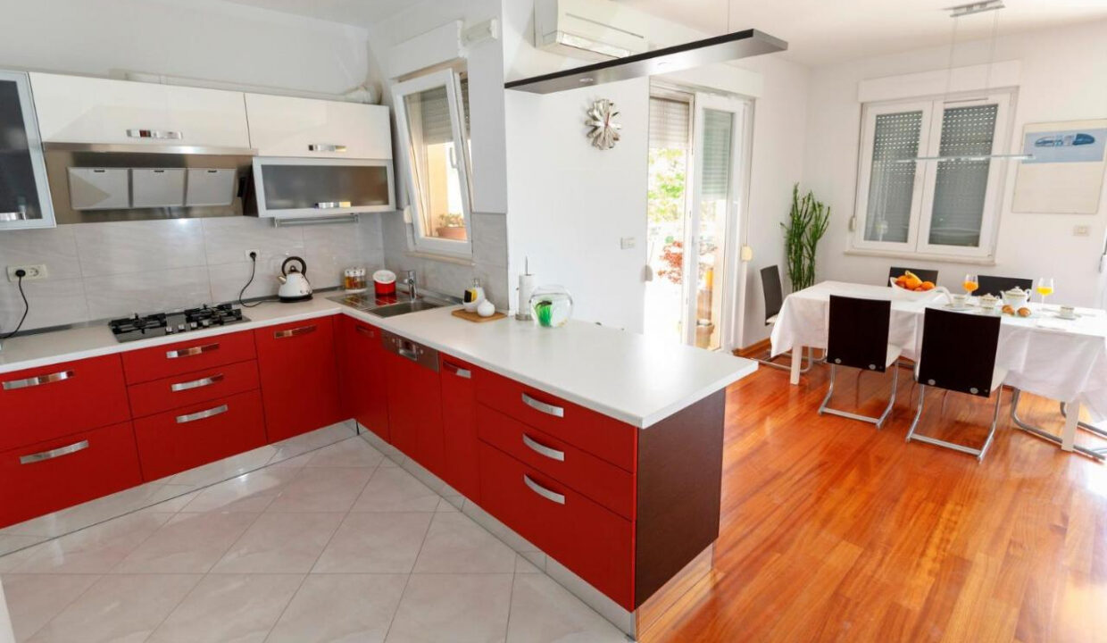 Haus mit Meerblick in Kastel Sucurac