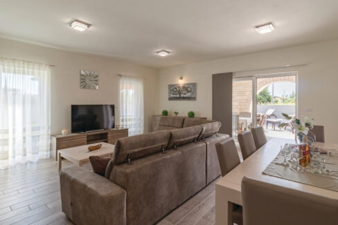 Atemberaubende zweistöckige Villa - Region Pula