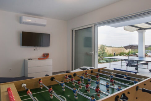 Neues modernes Haus auf der Insel Solta