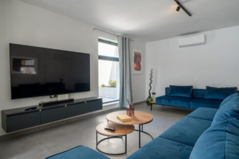 Villa aus Stein direkt am Meer auf der Insel Brac