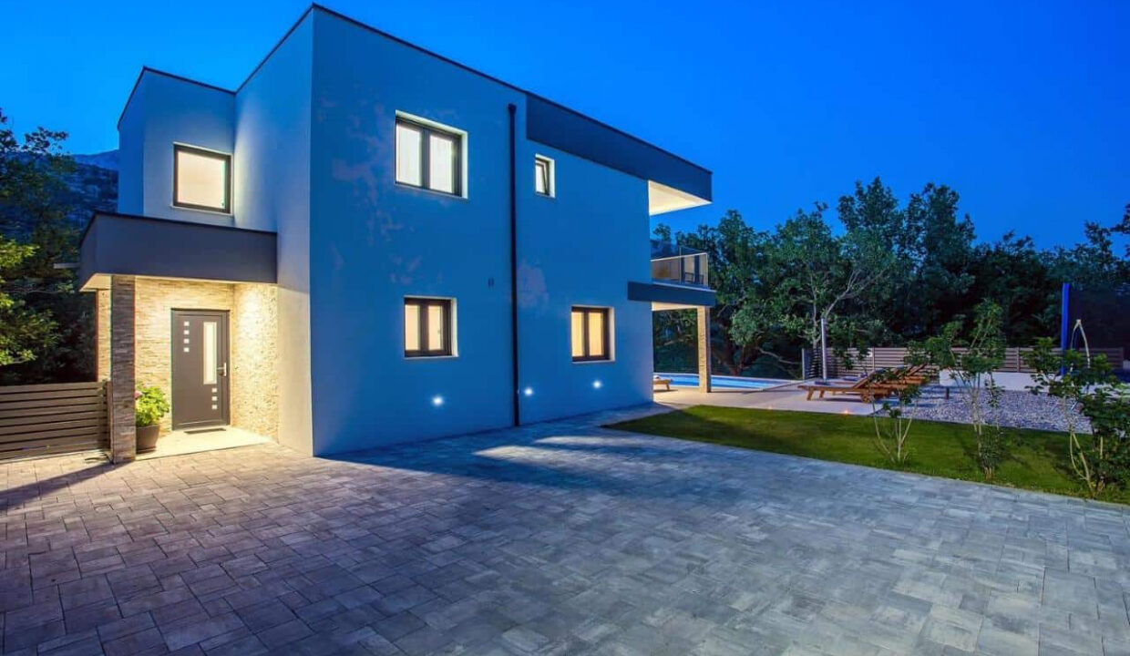 Modernes Haus in der Region Omis