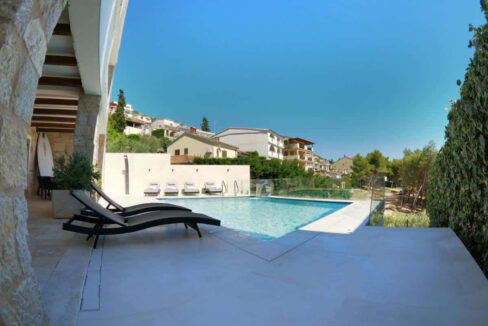 Erstaunliches Haus bei Pakostane