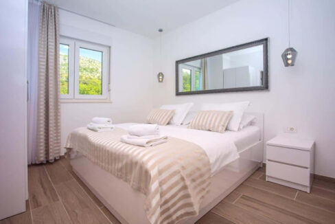 Modernes Haus in der Region Omis