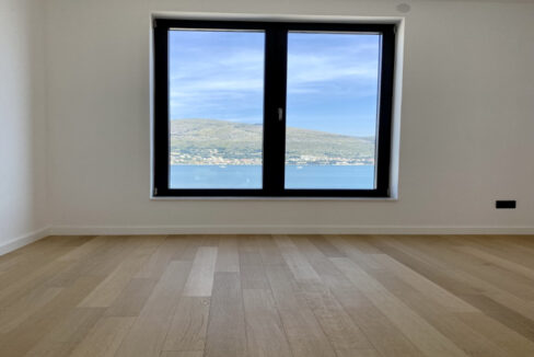 Neue moderne Villa auf Ciovo, nahe am Meer