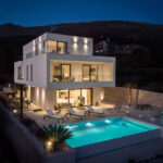 Ausgezeichnete neue Villa in Split
