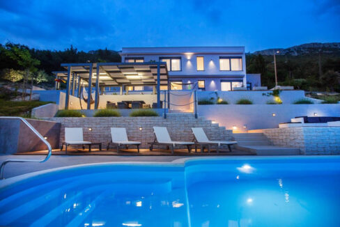 Villa mit Meerblick in einem Vorort von Split