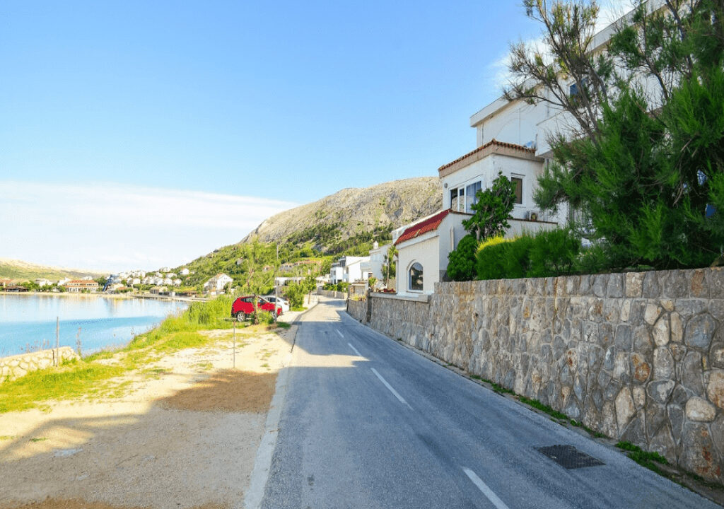 Haus am Meer mit Restaurant auf der Insel Pag
