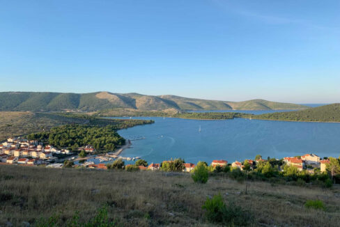 Haus mit Meerblick in der Nähe von Sibenik