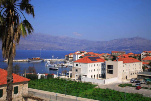 Hotel am Meer auf der Insel Bra?