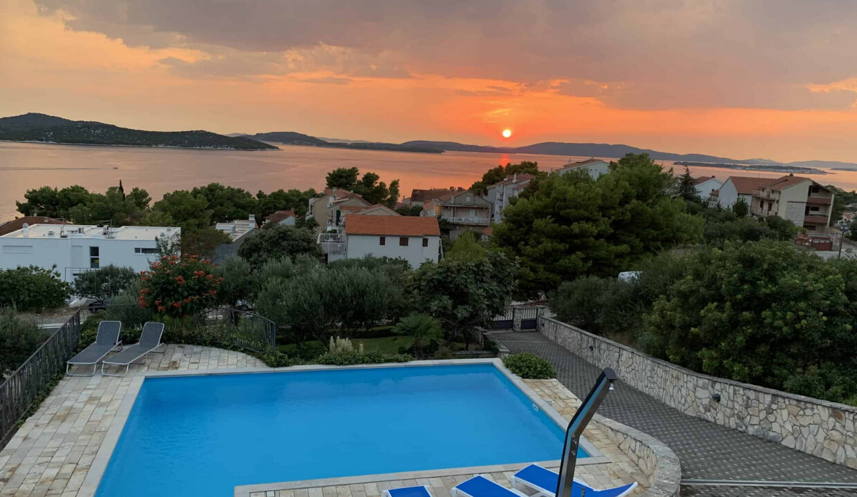Haus mit Meerblick in der Nähe von Sibenik