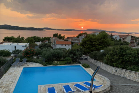Haus mit Meerblick in der Nähe von Sibenik